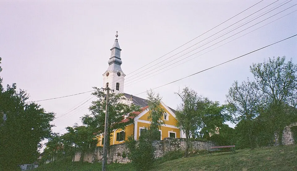 Kép: hu:User:Gogsi = Vásony Gergely, saját kép (own picture) · Public domain Köveskál