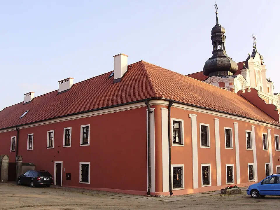 Klasztor, ob. plebania