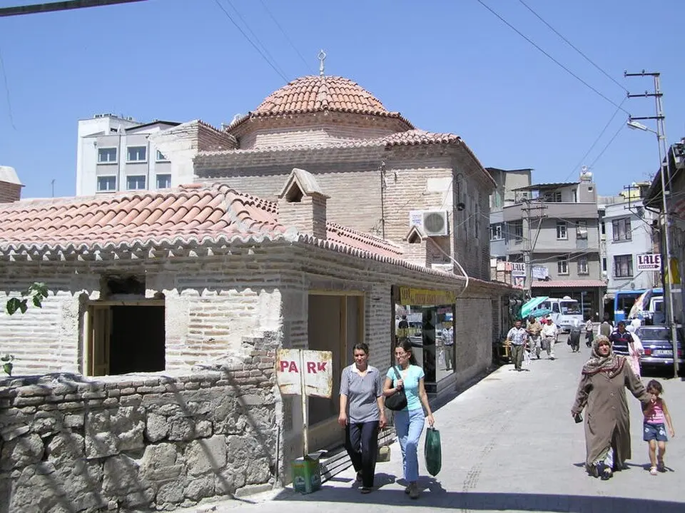 Bild: Mehmet E Yavuz · CC BY 3.0 Alte Moschee von Adana