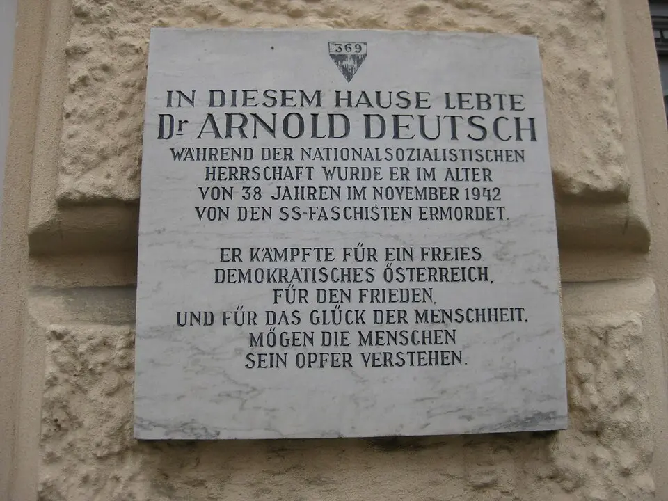 Gedenktafel für Arnold Deutsch