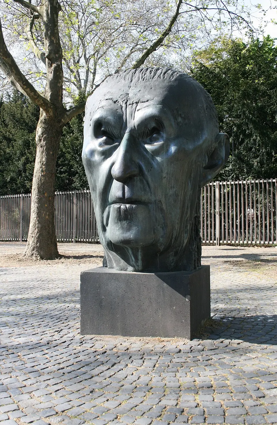 Konrad-Adenauer-Denkmal