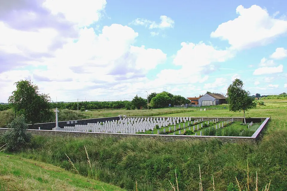 Adinkerke Military Cemetery