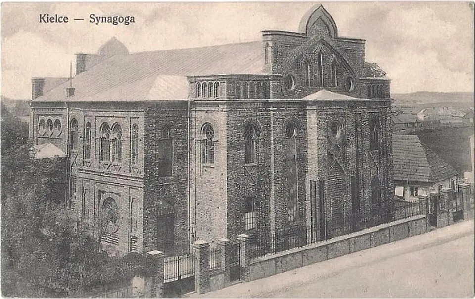 Wikimedia Commons · Public domain Synagoge (Kielce)