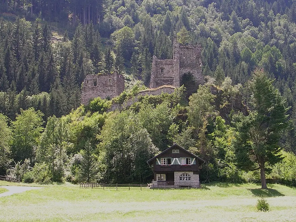 Slika: Michael Kranewitter · CC BY-SA 3.0 Burg Kienburg