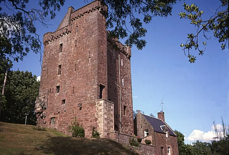 Kinnaird Castle (Perth and Kinross)