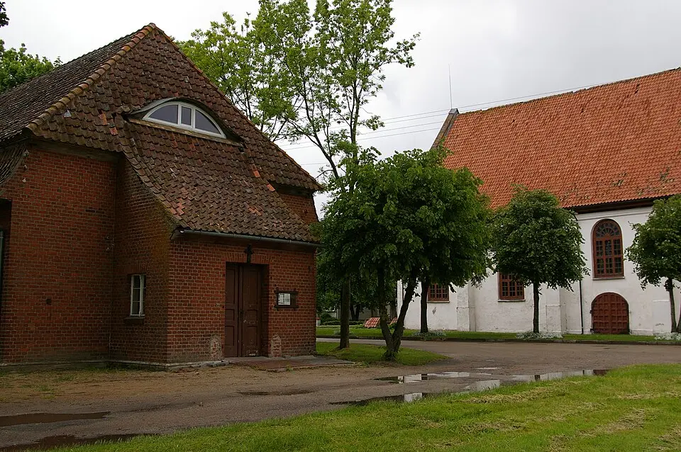 Kintų Nukryžiuotojo Jėzaus bažnyčia