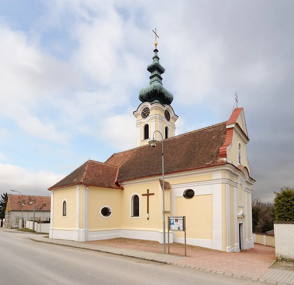 Bild: Robert Heilinger · CC BY-SA 3.0 Pfarrkirche Hüttendorf