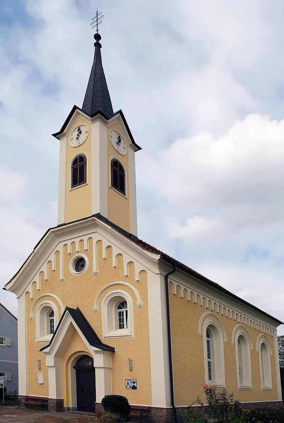 Slika: Josef Moser · CC BY-SA 3.0 Dorfkirche Mettersdorf