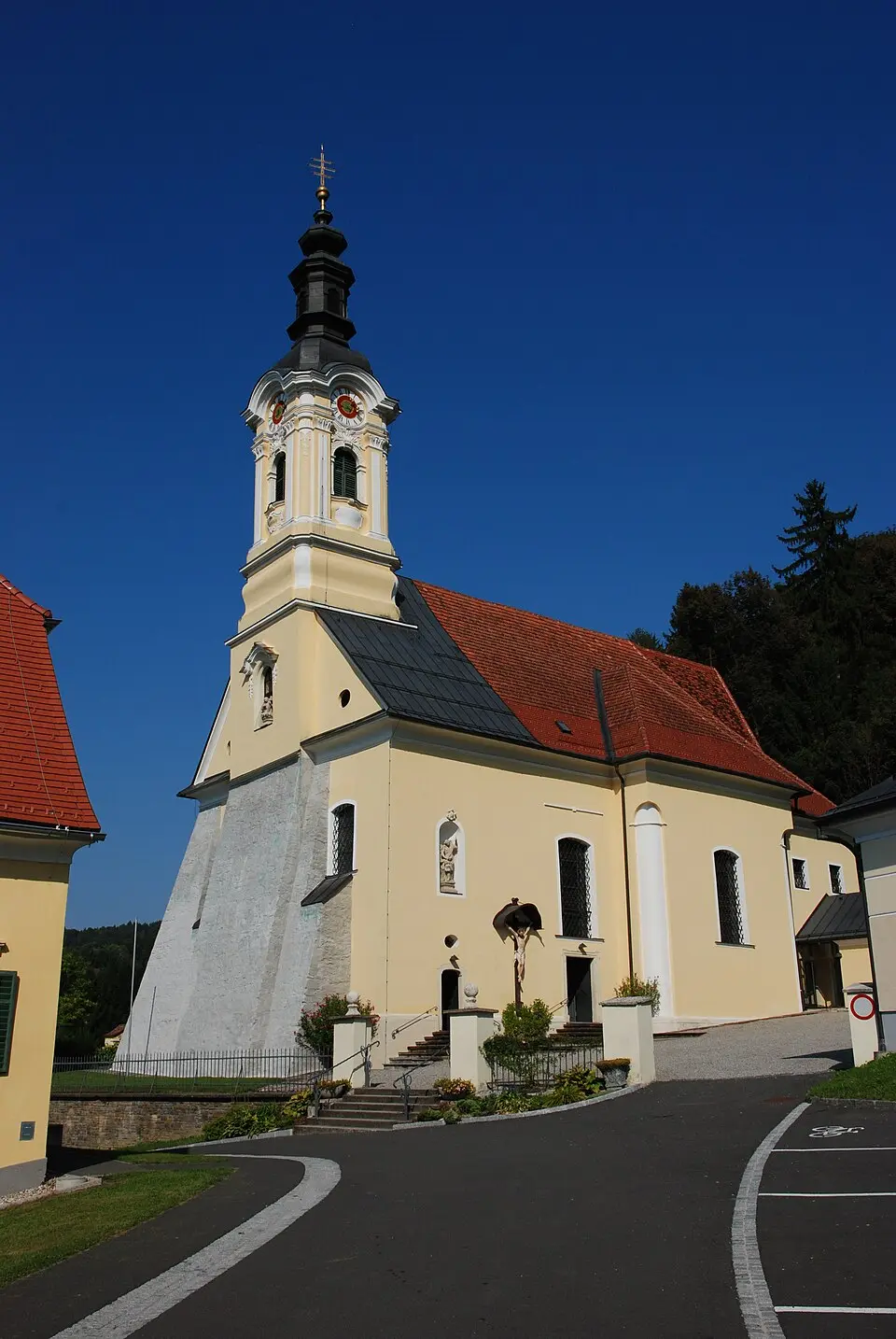 Image: Ueb-at · CC BY-SA 3.0 Pfarrkirche Wolfsberg im Schwarzautal