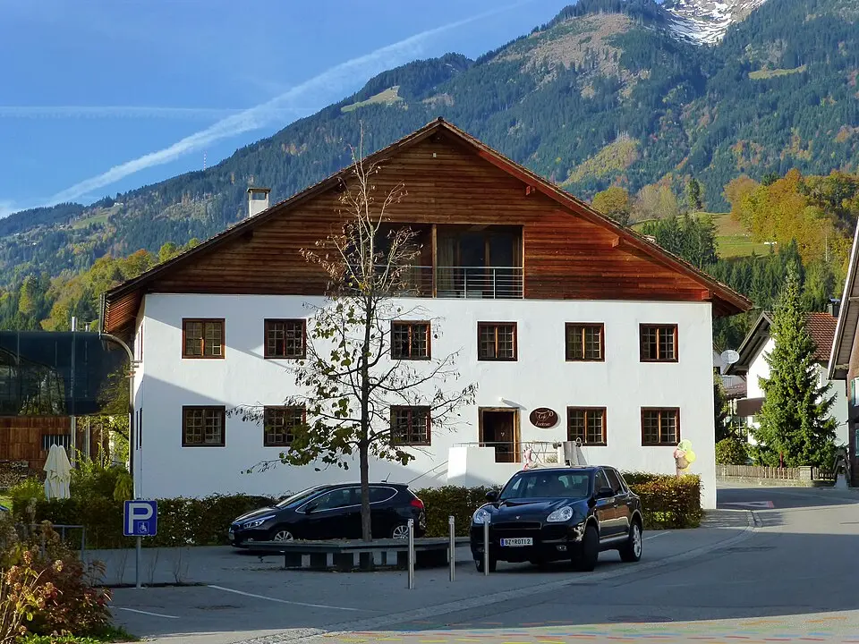 ehem. Bauernhof, Sozialzentrum und Pflegeheim