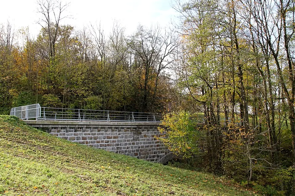 Obrázok: C.Stadler/Bwag · CC BY-SA 3.0 AT Einsteigturm 61, 2 Kanalbrücken (Sigritsberg 1, Schonaberg)