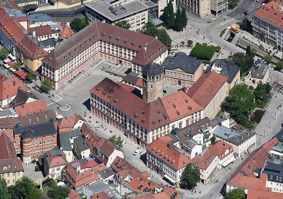 Image: Carsten Steger · CC BY-SA 4.0 Altes Schloss, heute Finanzamt
