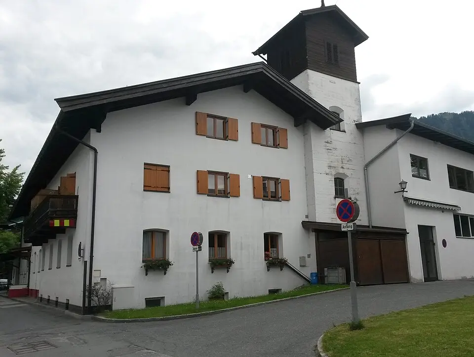 Image: Wolfgang Glock · CC BY-SA 3.0 Feuerwehr Kitzbühel, Rotes Kreuz