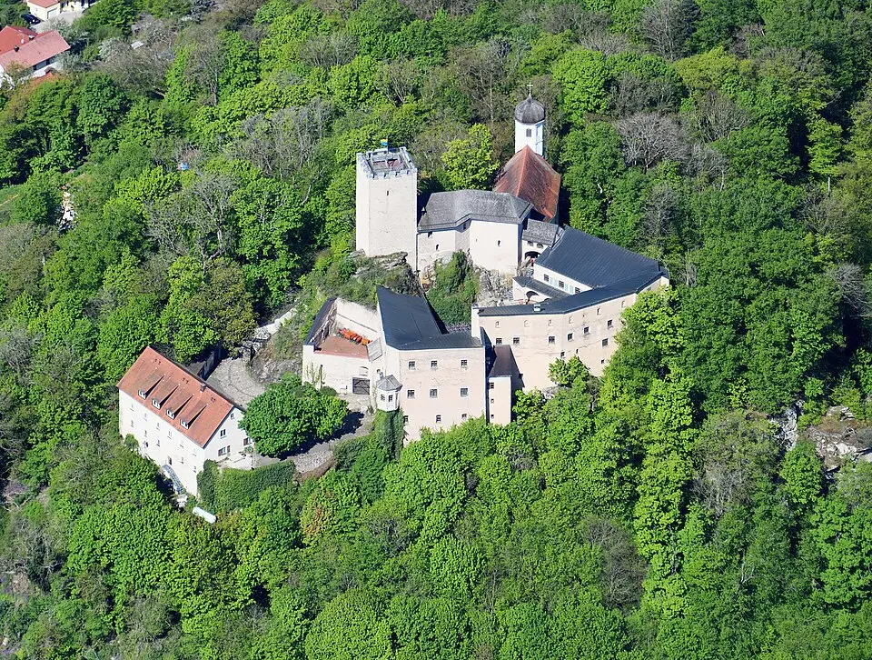 Image: Carsten Steger · CC BY-SA 4.0 Burg Falkenstein