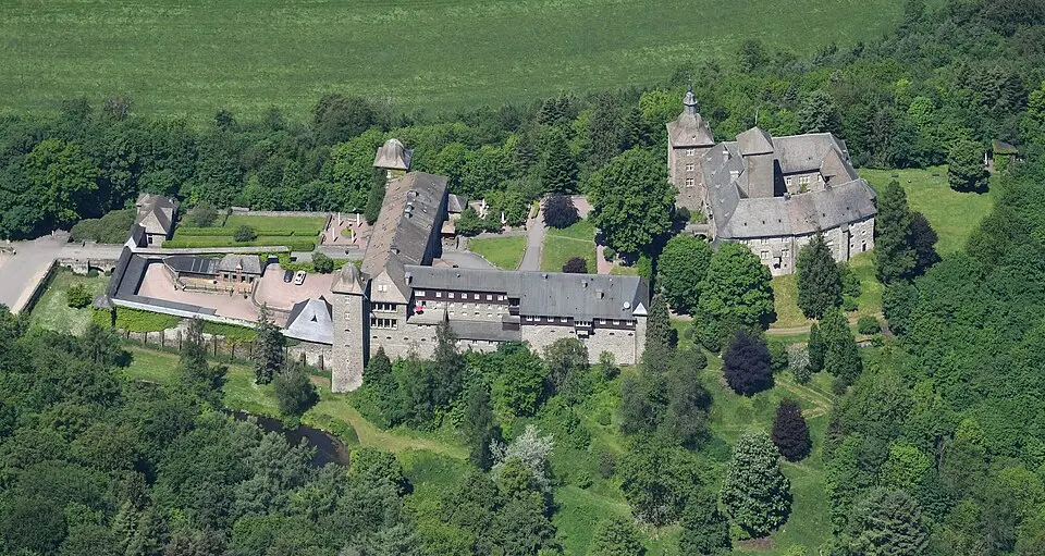 Burg Schnellenberg
