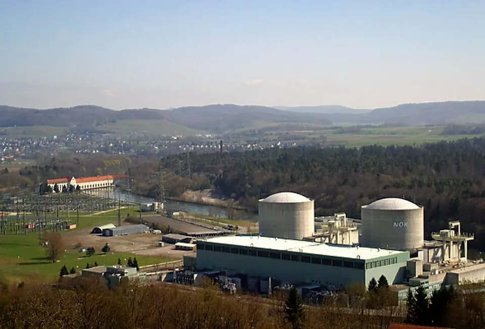 Image: Roland Zumbühl (Picswiss), Arlesheim (Commons:Picswiss project) · CC BY-SA 3.0 centrale nucléaire de Beznau