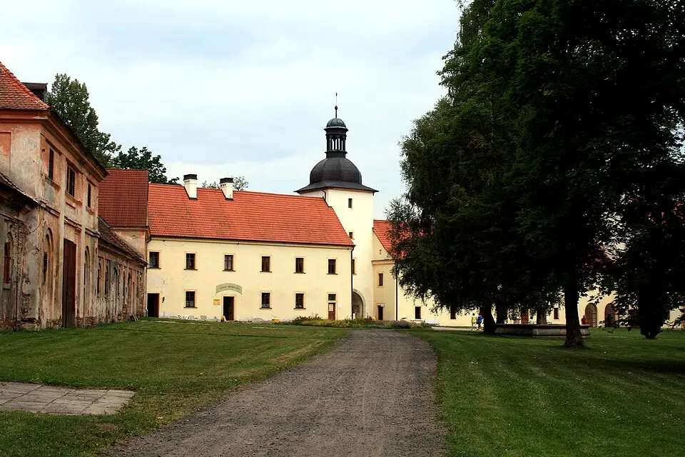 Klášter