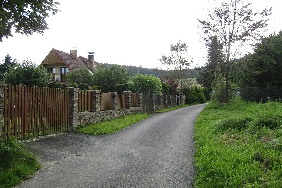 Kladenské Rovné