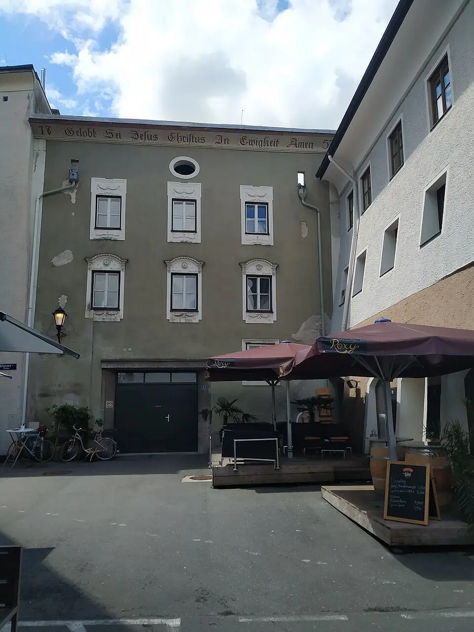 Residential building (5161)