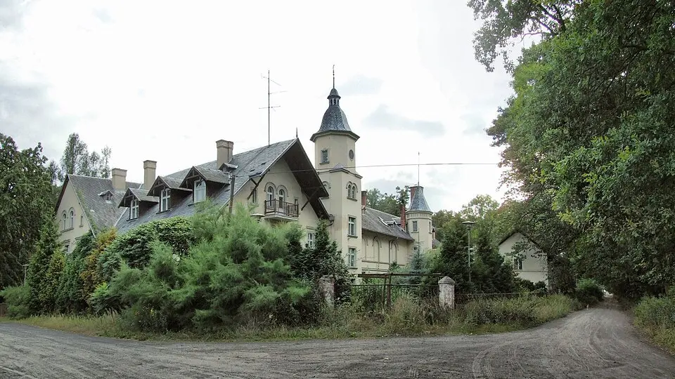 Pałac, tzw. Dom Gościnny jezuitów