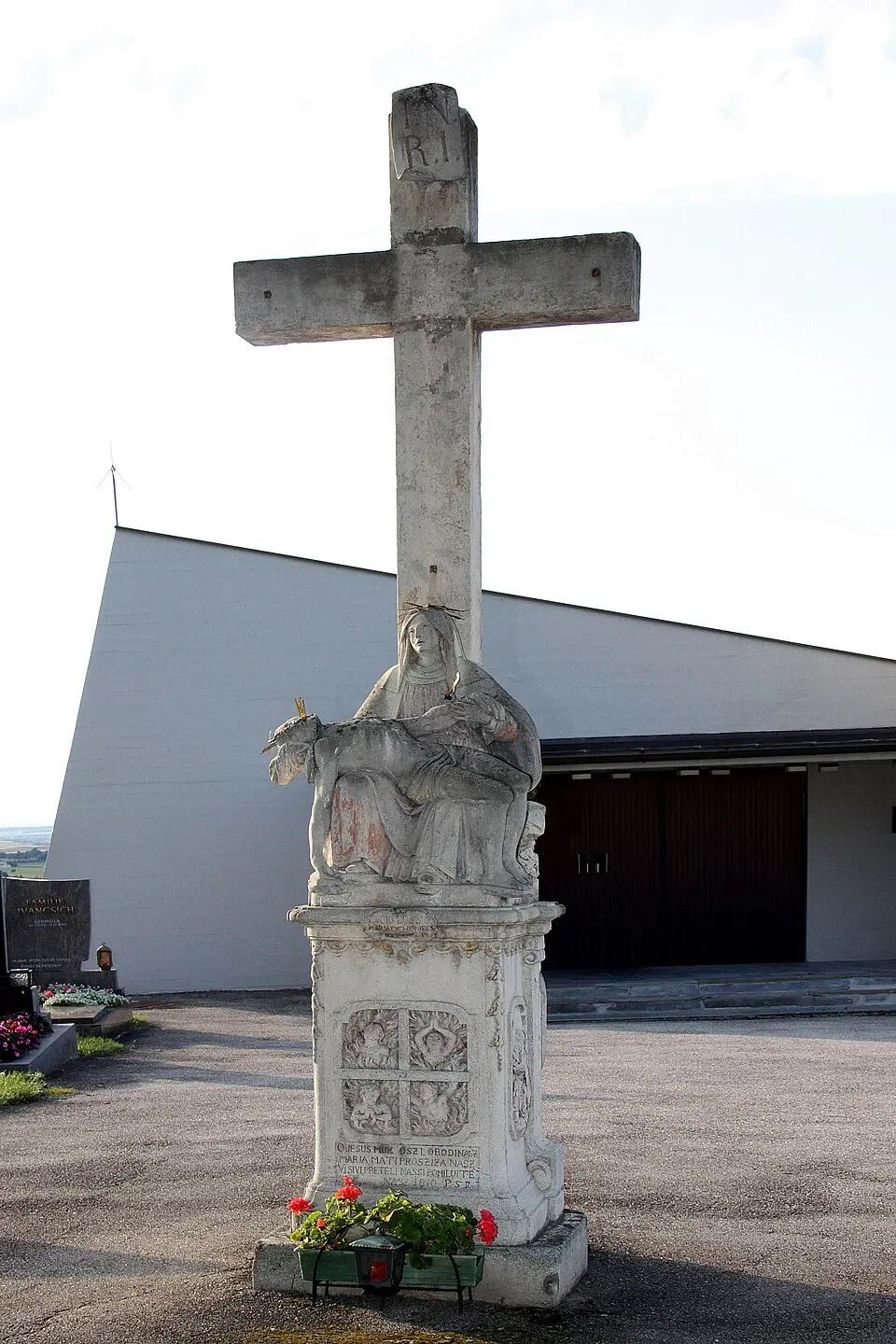 Friedhofskreuz