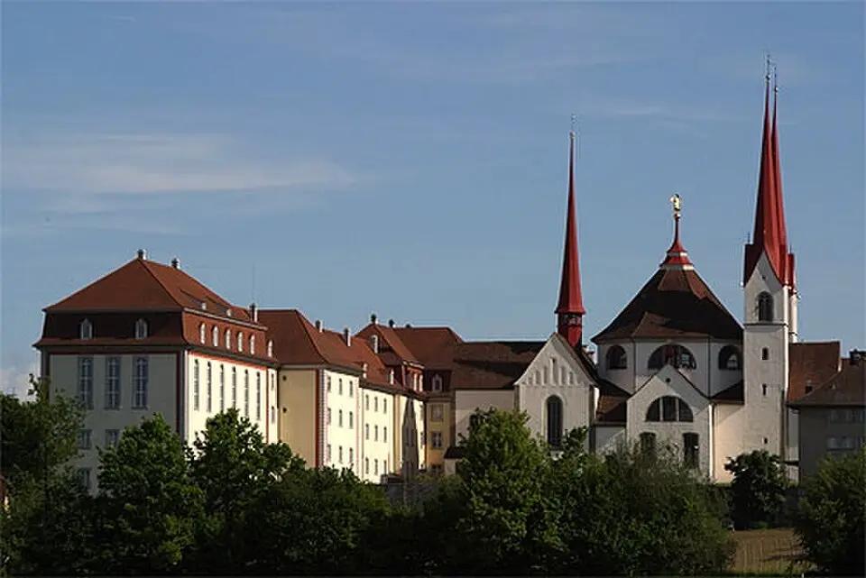 Nahrál: Voyager · CC BY-SA 3.0 klášter Muri