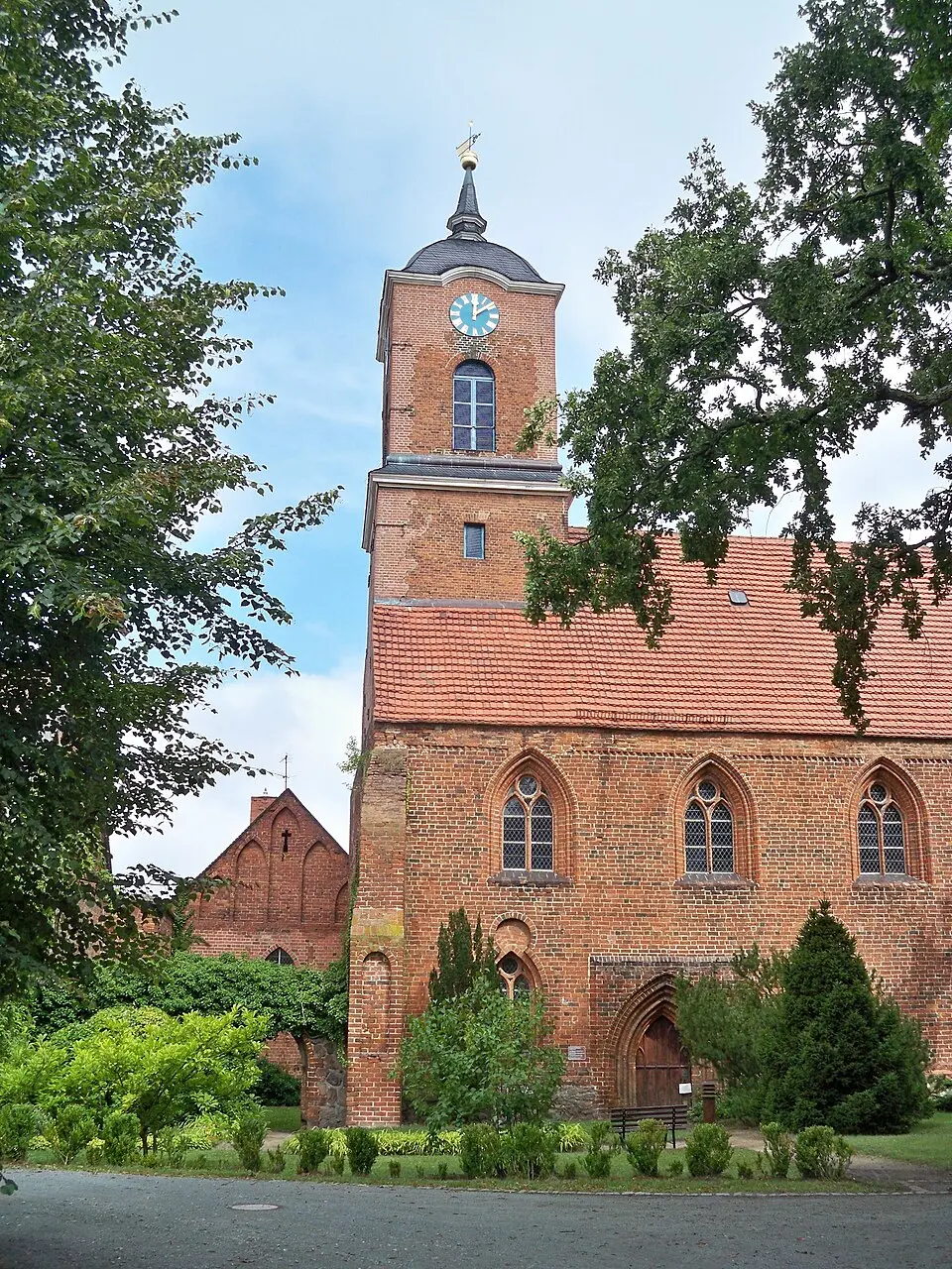 Bild: Vanellus · CC BY-SA 3.0 Kloster Neuendorf