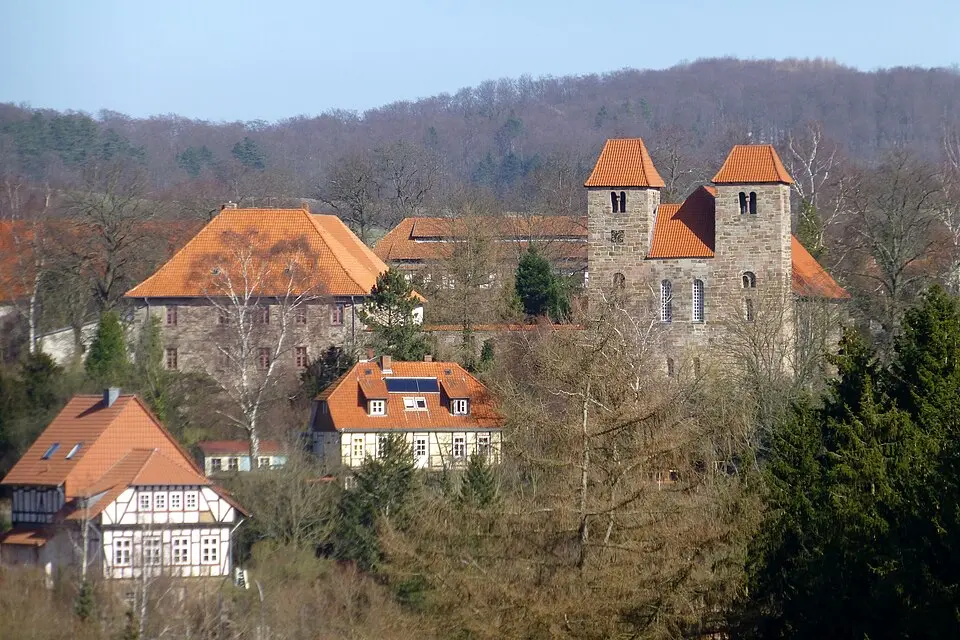 Kollegiatstift, später Benediktinerkloster Reinhausen