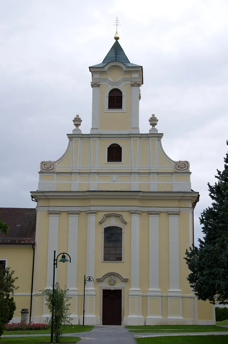 Bild: Hadinger · CC BY-SA 3.0 AT Pfarrkirche Klostermarienberg
