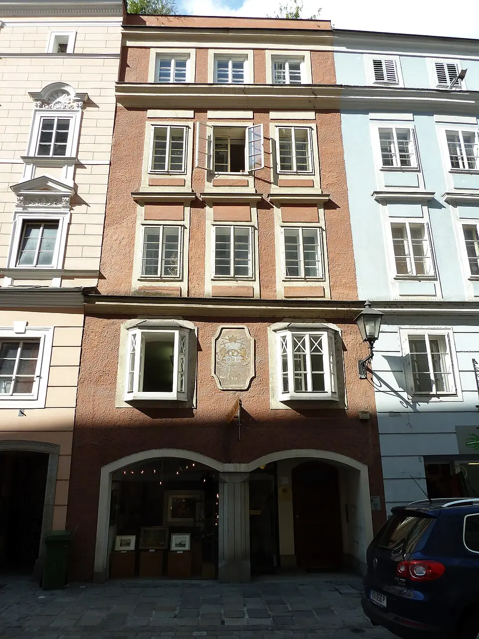 Wohn- und Geschäftshaus