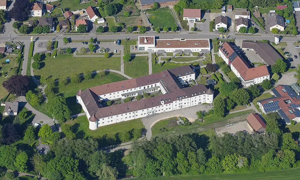 Obrázek: Carsten Steger · CC BY-SA 4.0 Schloss Glött