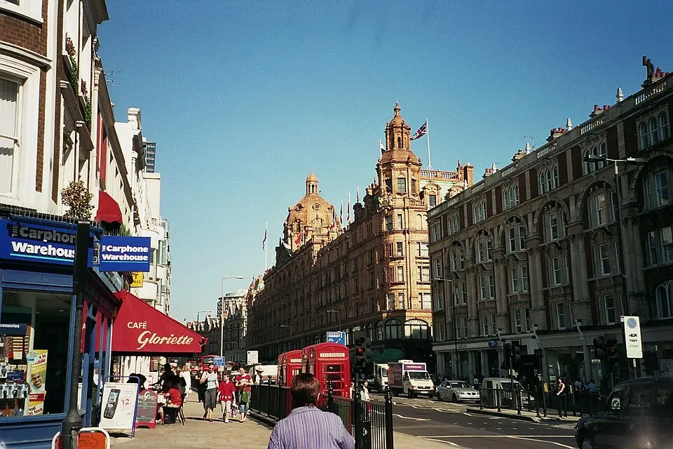 Slika: David Monniaux · CC BY-SA 3.0 Knightsbridge