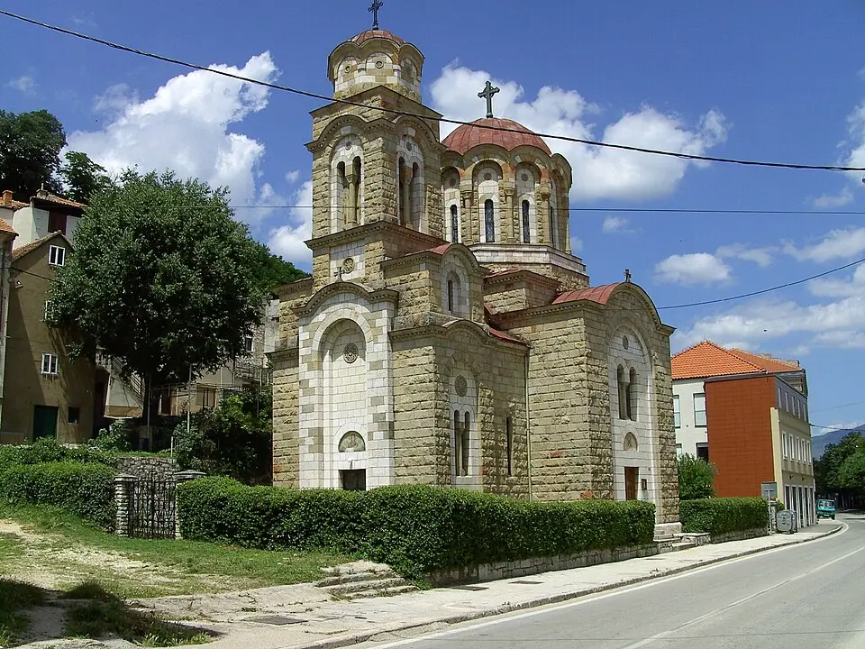 Obrázek: Martin Brož · CC BY 3.0 Saborni hram Pokrova Presvete Bogorodice u Kninu