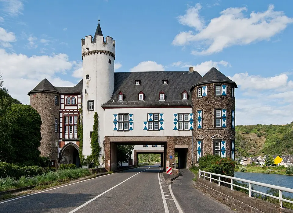 Oberburg Gondorf