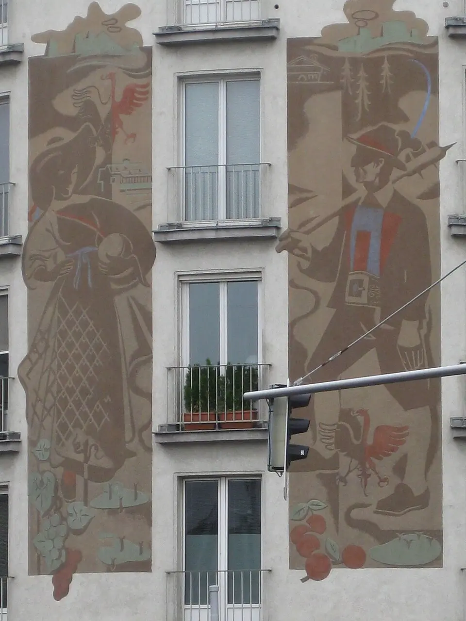 Sgraffito "Südtiroler und Südtirolerin" by Hans Wulz, Vienna