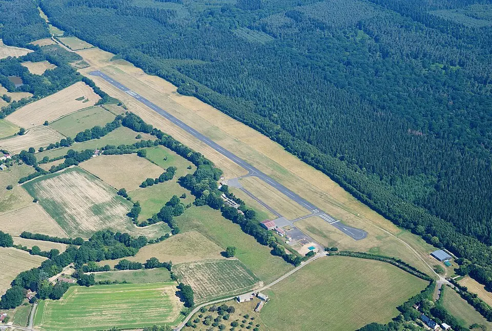 Bagnoles-de-l'Orne - Couterne airfield