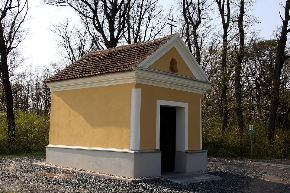 Obrázek: Steindy (talk) 21:36, 22 April 2013 (UTC) · CC BY-SA 3.0 Marienkapelle
