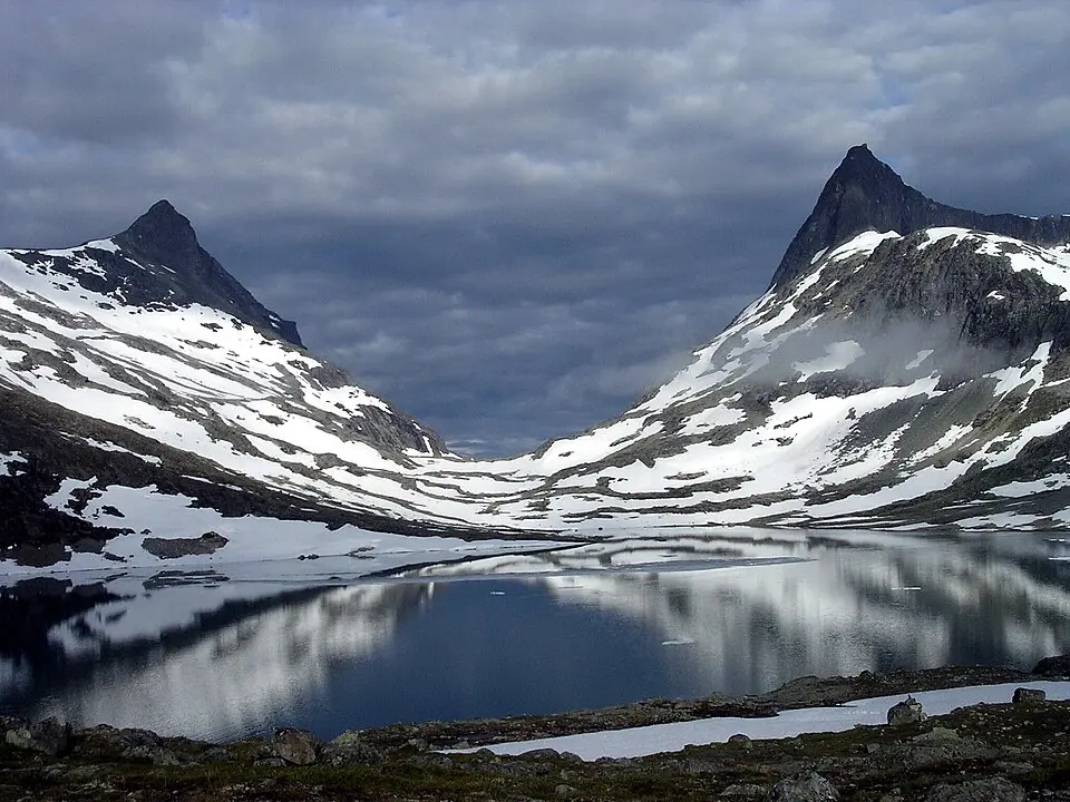 Hjelledalstinden