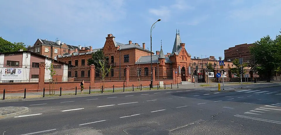 Image: Adrian Grycuk · CC BY-SA 3.0 PL Polish Vodka Museum in Warsaw