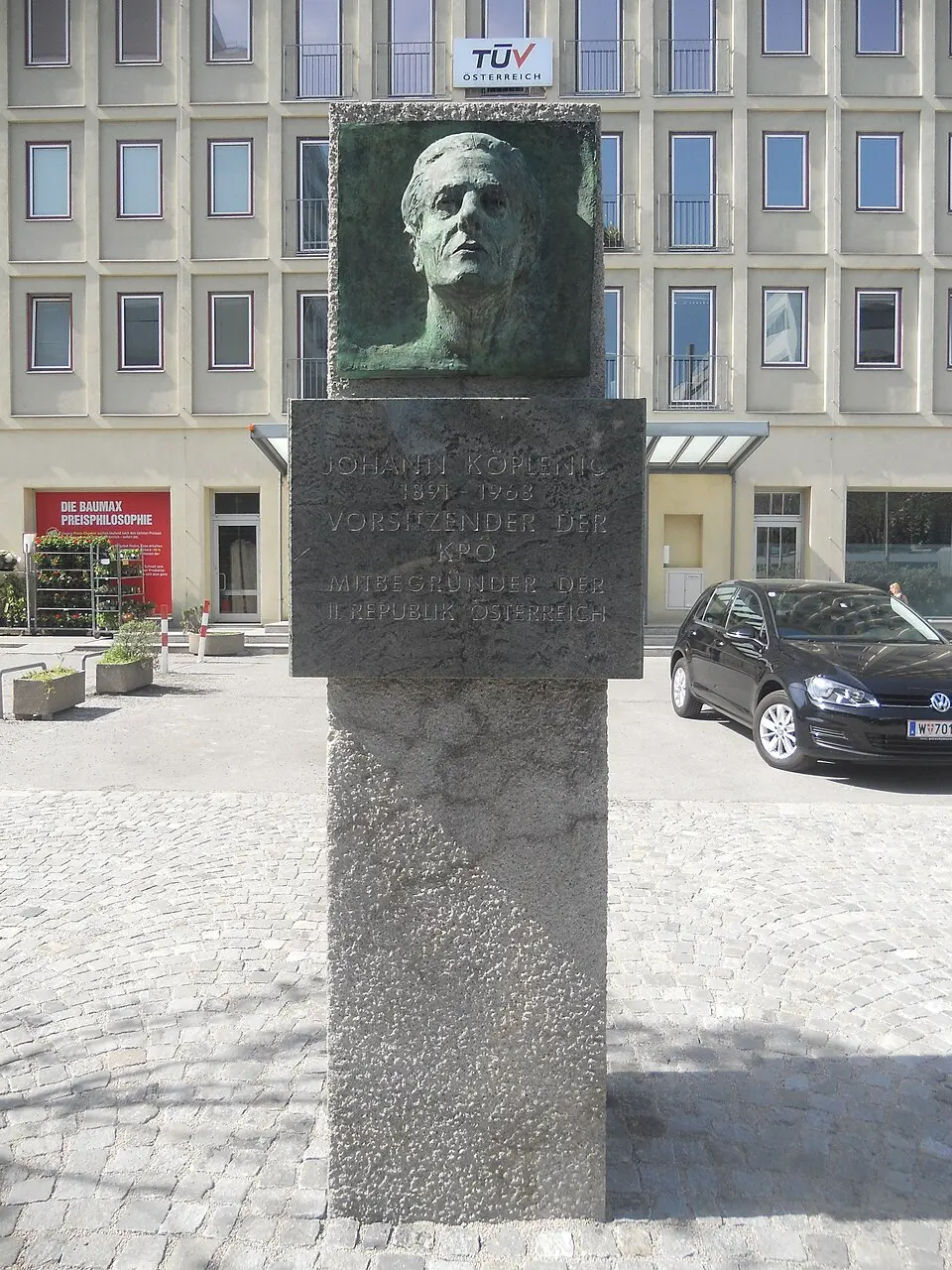 Obrázok: Maclemo · CC BY-SA 3.0 AT Johann-Koplenig-Denkmal