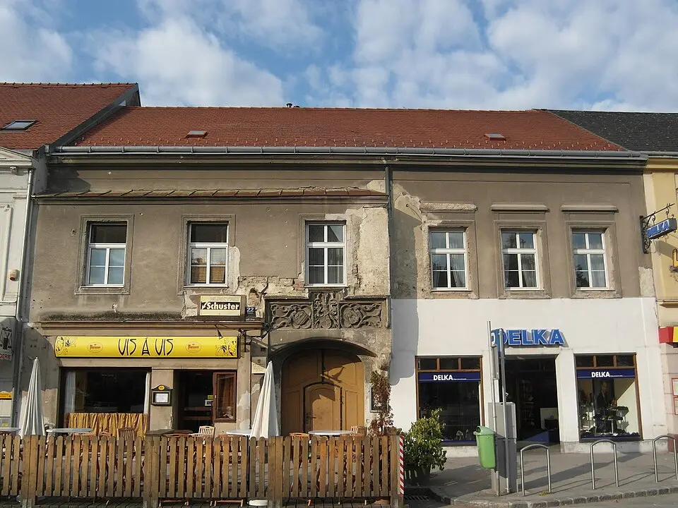 Bild: Naoag · CC BY-SA 3.0 Bürgerhaus, Kaiserhaus