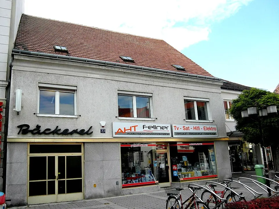 Wohn- und Geschäftshaus