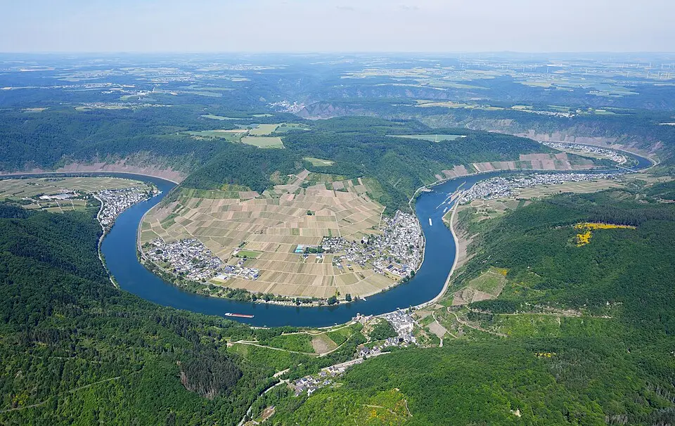 Immagine: Carsten Steger · CC BY-SA 4.0 Ellenz-Poltersdorf