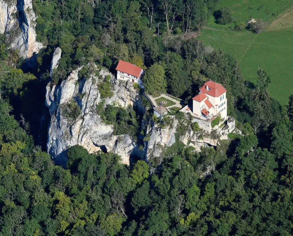 Obrázok: Carsten Steger · CC BY-SA 4.0 Schloss Bronnen