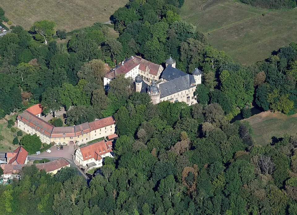 Immagine: Carsten Steger · CC BY-SA 4.0 Schloss Fürstenau