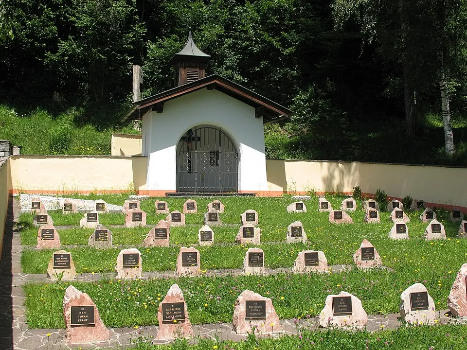 Obrázok: Jürgele (talk) · CC BY-SA 3.0 AT Waldfriedhof Kramsach