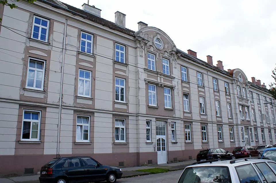 Wohnhaus, Teil einer Gebäudegruppe