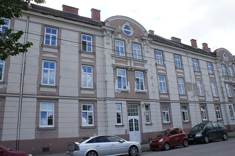 Wohnhaus, Teil einer Gebäudegruppe