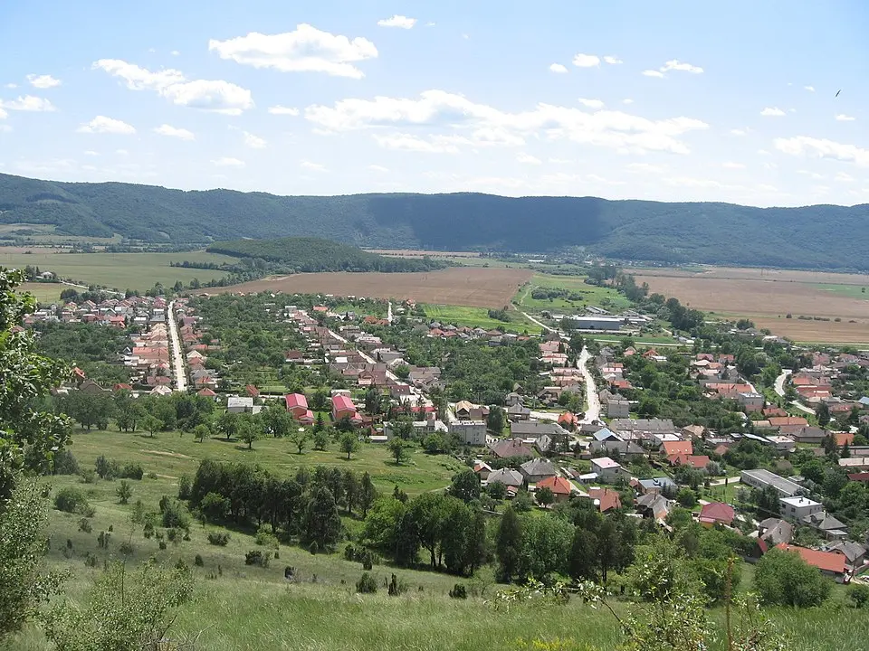 Obrázek: Bubamara · CC BY 2.5 Krásnohorské Podhradie