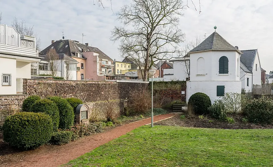 Image: Steffen Schmitz (more photos) · CC BY-SA 4.0 Stadtmauer Uerdingen